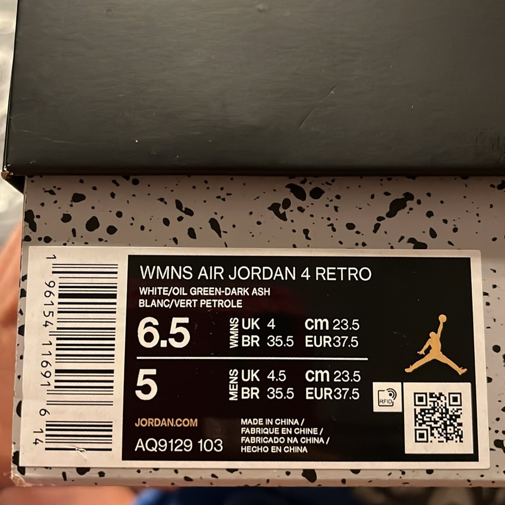 Women’s Air Jordan 4 Retro Seafoam - Picture 6 of 7